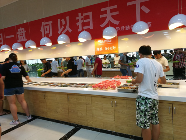 選對食堂承包企業(yè)，標準化公司員工餐飲管理